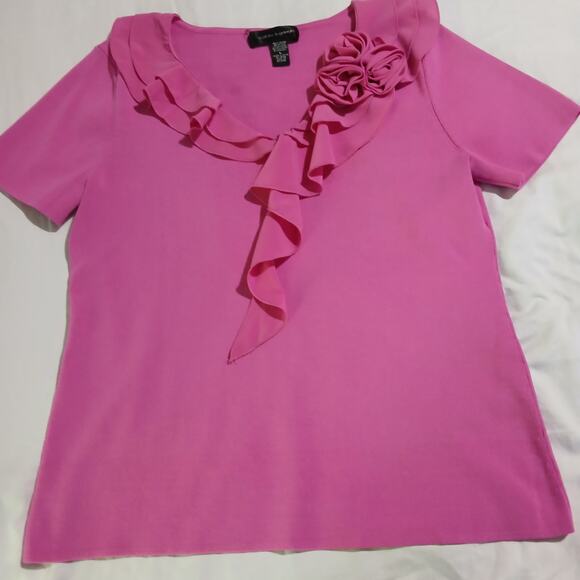 Cable & Gauge Size Large Pink Women's Scoop Neck Top with Ruffle Detail - Picture 3 of 12